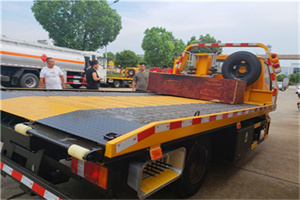 阳泉郊区附近拖车电话号码服务